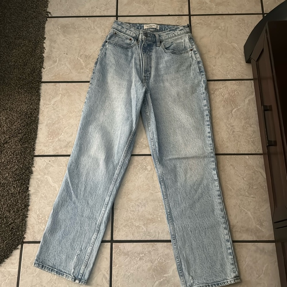 Abercrombie 90s straight high-rise jeans